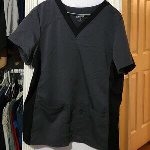 Size L Grey and Black Scrubtop